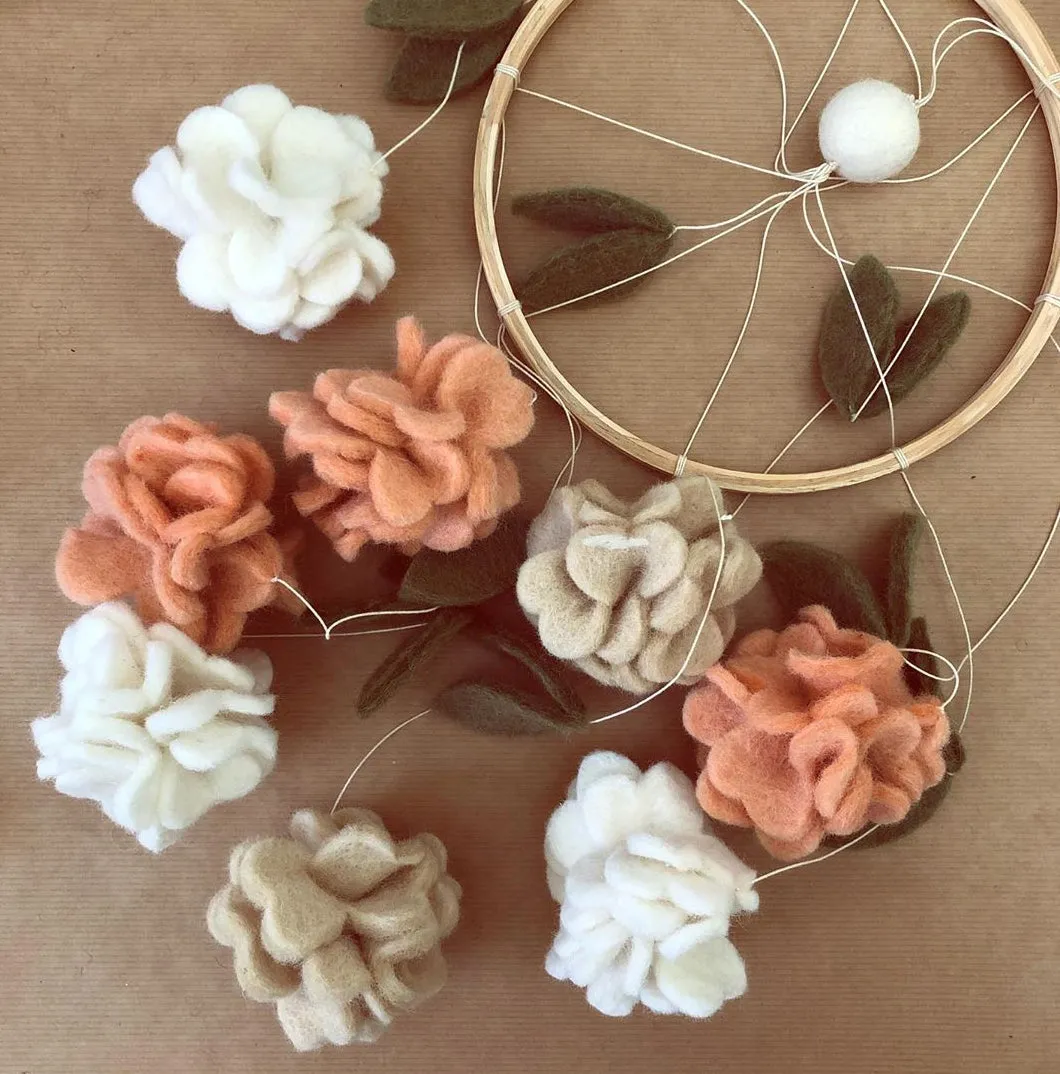 Cot Mobile, Delicate Florals