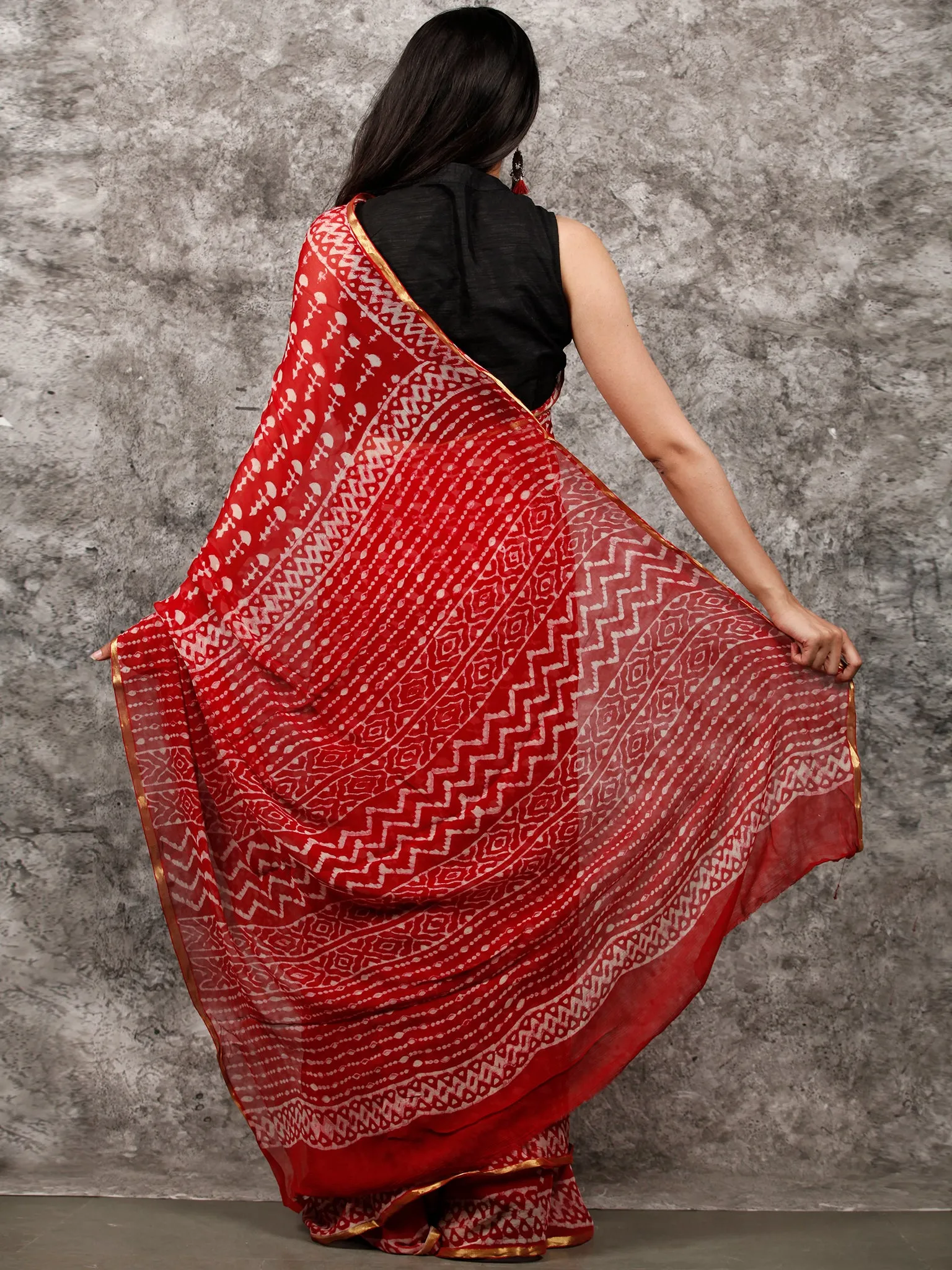 Red White Hand Block Printed Chiffon Saree with Zari Border - S031703228