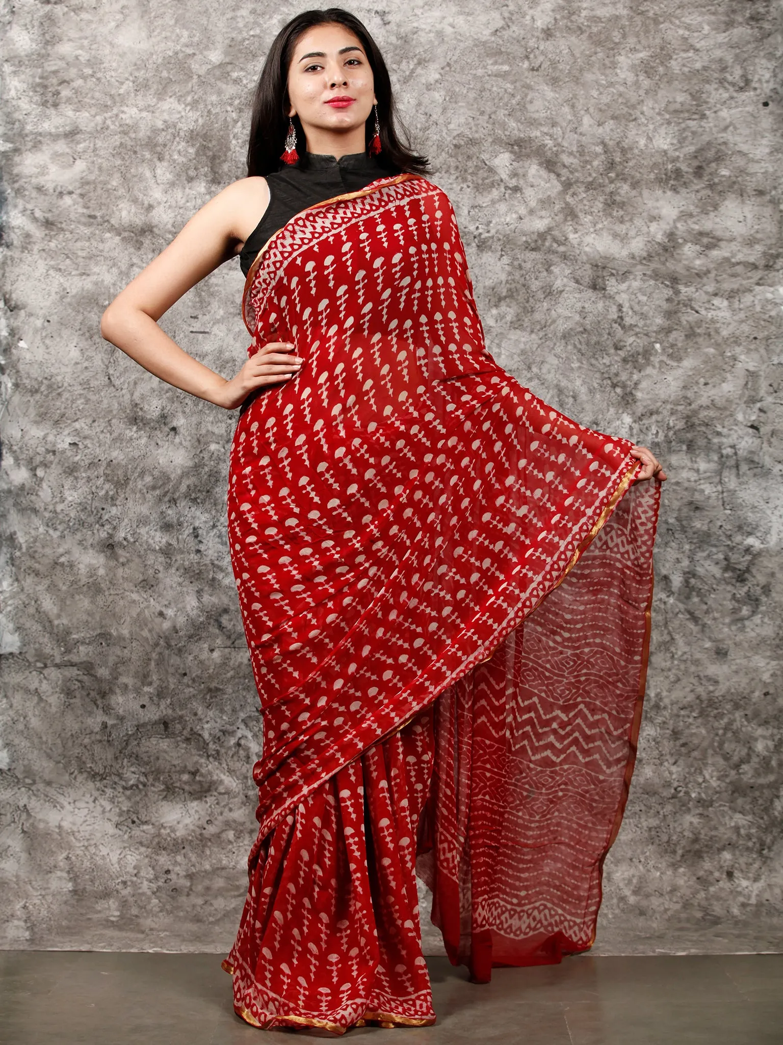 Red White Hand Block Printed Chiffon Saree with Zari Border - S031703228