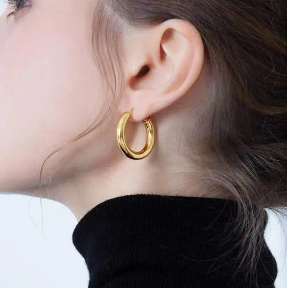 sovesi Chunky Gold Hoop Earrings for Women with 925 Sterling Silver Post, 14K Gold Plated Small Thick Gold Hoops Earrings for Women