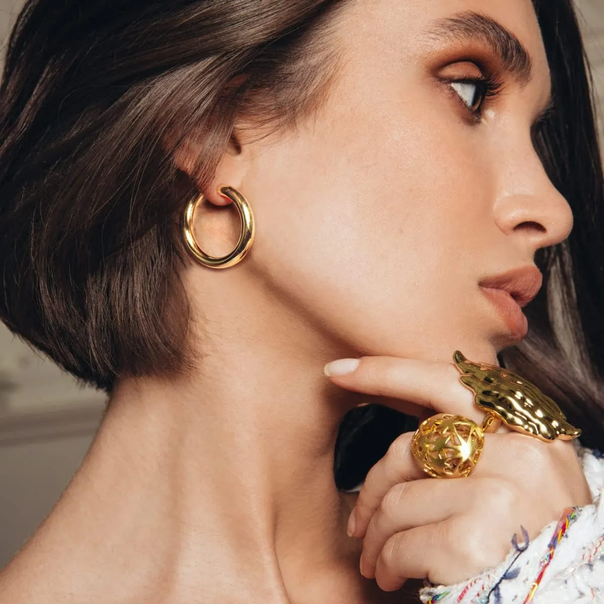 sovesi Chunky Gold Hoop Earrings for Women with 925 Sterling Silver Post, 14K Gold Plated Small Thick Gold Hoops Earrings for Women