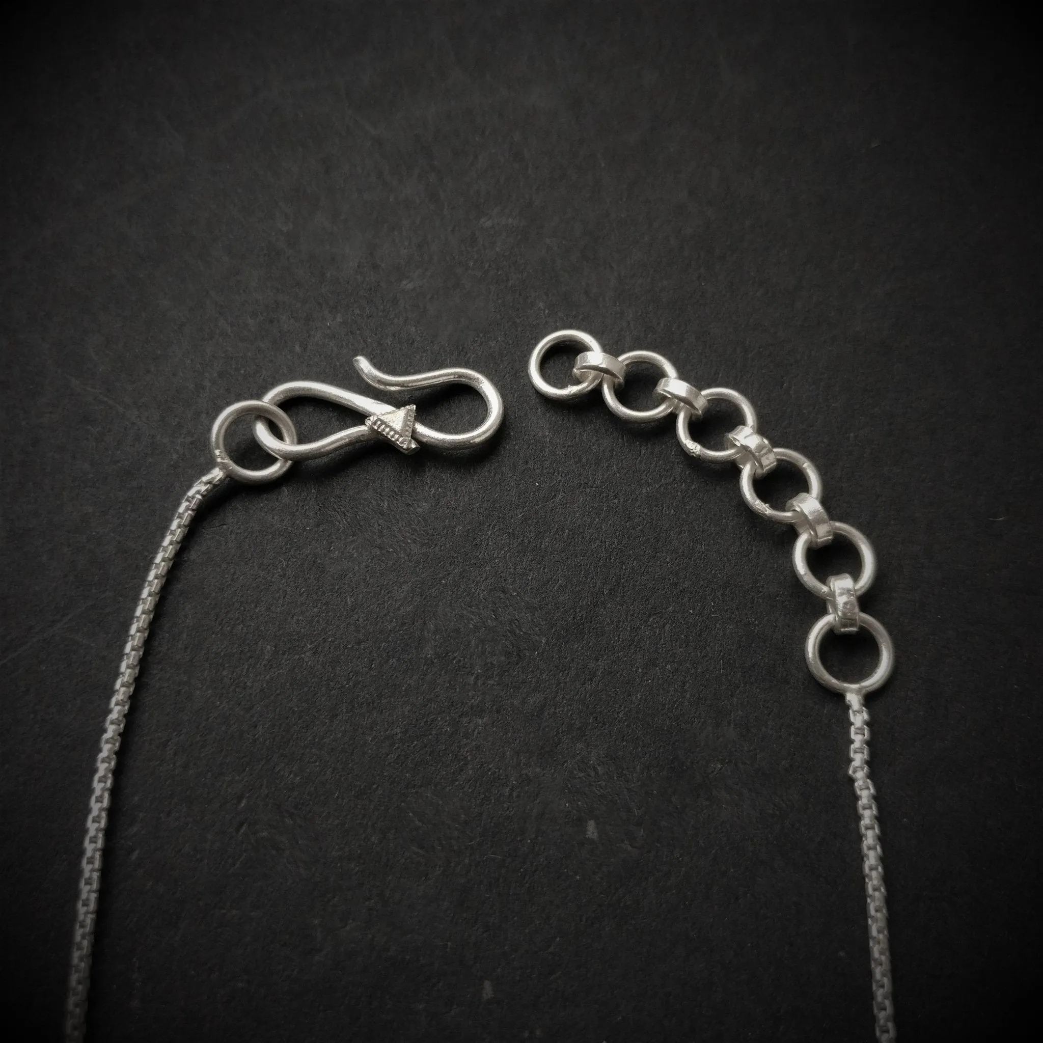 Tere Aage Aasmaan Aur Bhi Hai Necklace